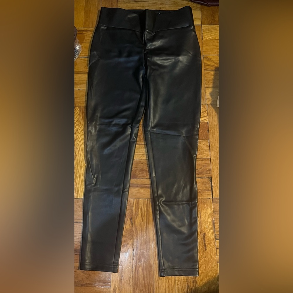 NWT! LOFT Faux Leather Leggings (SIZE XS PETITE)